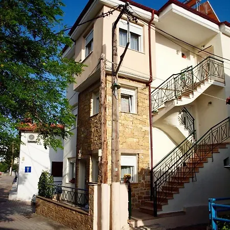Mola Kassandra 2 Holiday home *
